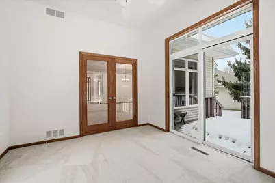 10395 Lancaster Cove, Woodbury, MN 55129 - Photo 16