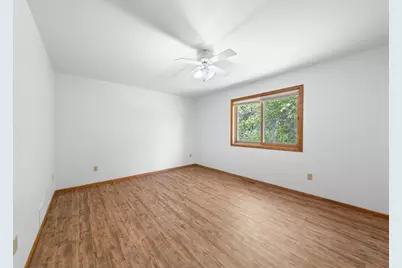 39094 Riverside Court, North Branch, MN 55056 - Photo 18