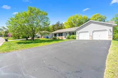 39094 Riverside Court, North Branch, MN 55056 - Photo 4