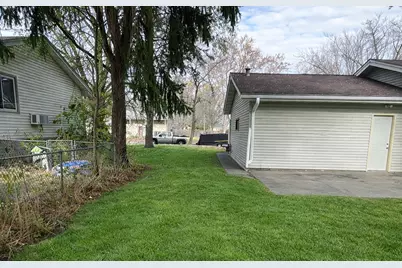 7849 Florida Circle N, Brooklyn Park, MN 55445 - Photo 36