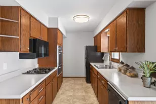 7533 Imperial Dr N, Brooklyn Park, MN 55443 - Photo 10