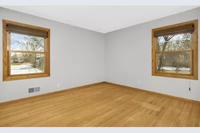 11109 Thomas Avenue S, Bloomington, MN 55431 - Photo 18