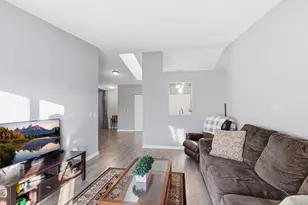 2063 N Park Dr, Saint Paul, MN 55119 - Photo 16