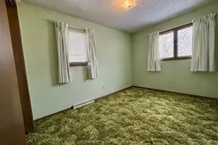 499 E Belleview St, Winona, MN 55987 - Photo 8