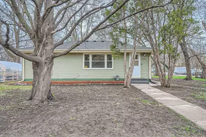 6300 Quebec Avenue N, Brooklyn Park, MN 55428 - Photo 2