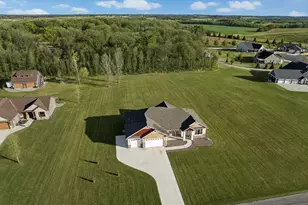 1013 Birch Ave NE, Montgomery, MN 56069 - Photo 2