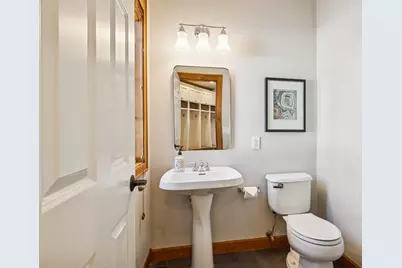 816 Westwood Drive S, Golden Valley, MN 55416 - Photo 32