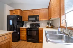 2223 Fairbanks Dr, North Mankato, MN 56003 - Photo 14