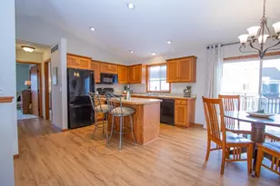 2223 Fairbanks Dr, North Mankato, MN 56003 - Photo 10