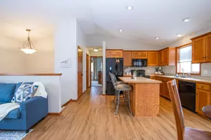 2223 Fairbanks Dr, North Mankato, MN 56003 - Photo 12