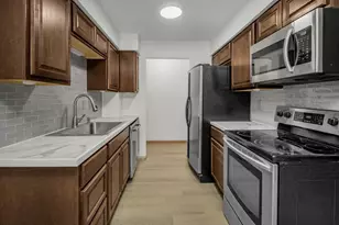 4575 W 80th St Cir, Bloomington, MN 55437 - Photo 8