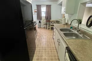 375 Lark Ave, Maplewood, MN 55117 - Photo 6