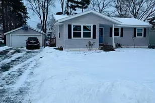 375 Lark Ave, Maplewood, MN 55117 - Photo 1