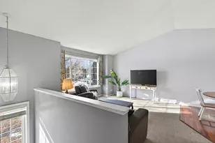 912 Kayla Cir, Belle Plaine, MN 56011 - Photo 2