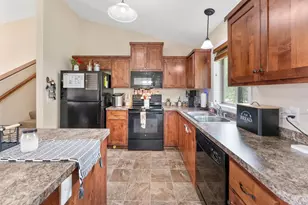 435 Highview Loop SE, Pine City, MN 55063 - Photo 4