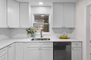 16420 4th Ave N, Plymouth, MN 55447 - Photo 14