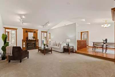 1090 Buckridge Drive NE, Rochester, MN 55906 - Photo 4