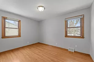 5956 5th St NE, Fridley, MN 55432 - Photo 18