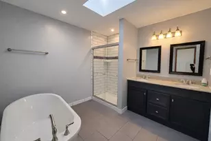 12000 Summerset Ln, Burnsville, MN 55337 - Photo 10