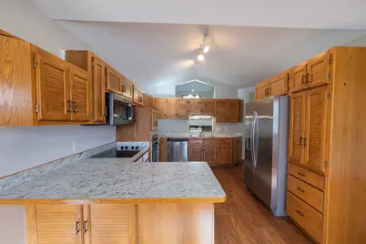 12000 Summerset Lane, Burnsville, MN 55337 - Photo 6