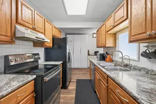 123 McKnight Rd N, Saint Paul, MN 55119 - Photo 12