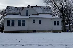 509 8th St NE, Austin, MN 55912 - Photo 2