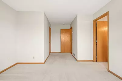 905 W Ridge Court, New Richmond, WI 54017 - Photo 12