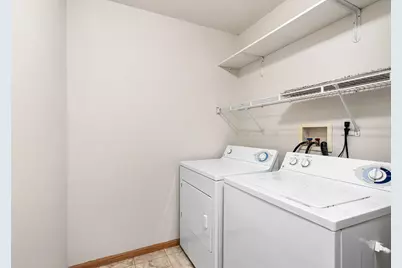 905 W Ridge Court, New Richmond, WI 54017 - Photo 16