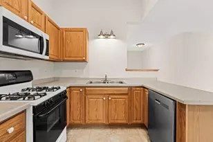 905 W Ridge Ct, New Richmond, WI 54017 - Photo 6