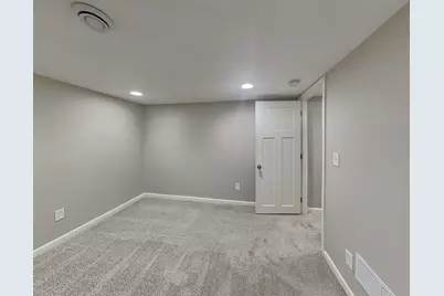 2942 Zenith Avenue N, Robbinsdale, MN 55422 - Photo 8