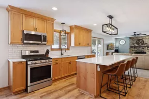 13817 James Ave S, Burnsville, MN 55337 - Photo 4