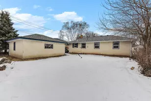 1651 Darlene St, Saint Paul, MN 55119 - Photo 36