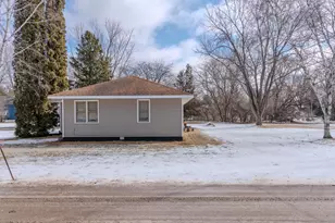 1307 1st Ave SW, Little Falls, MN 56345 - Photo 4