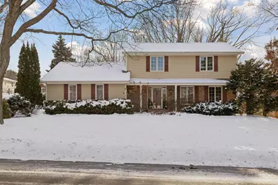 622 Maple Park Drive, Mendota Heights, MN 55118 - Photo 1