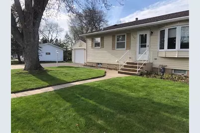 1025 3rd Avenue NE, Little Falls, MN 56345 - Photo 2