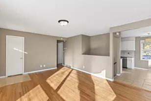 1589 Euclid St, Saint Paul, MN 55106 - Photo 6