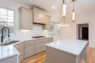 2498 Pond Cir E, Mendota Heights, MN 55120 - Photo 16