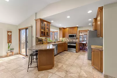 9506 Riverview Avenue, Bloomington, MN 55425 - Photo 14