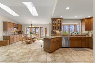 9506 Riverview Ave, Bloomington, MN 55425 - Photo 18