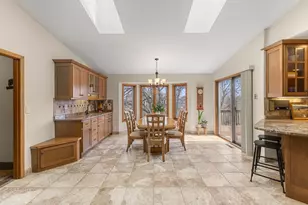 9506 Riverview Ave, Bloomington, MN 55425 - Photo 20