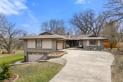 9506 Riverview Avenue, Bloomington, MN 55425 - Photo 2