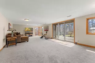 9506 Riverview Ave, Bloomington, MN 55425 - Photo 38