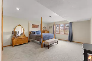 9506 Riverview Ave, Bloomington, MN 55425 - Photo 44