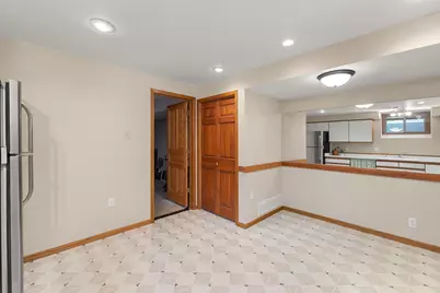 9506 Riverview Avenue, Bloomington, MN 55425 - Photo 50