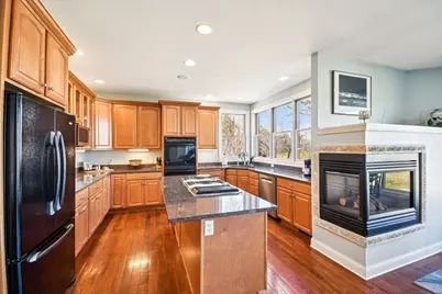 2477 Golf View Drive, River Falls, WI 54022 - Photo 10