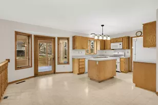 1414 Corral Ln, Woodbury, MN 55125 - Photo 18