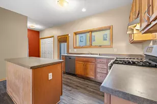 568 State St, Saint Paul, MN 55107 - Photo 14