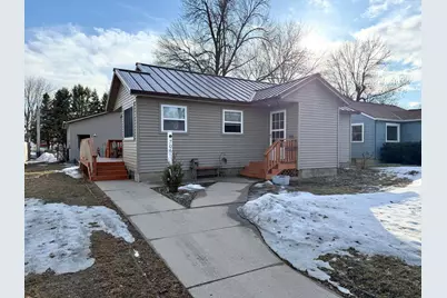 706 E Chestnut Street, Redwood Falls, MN 56283 - Photo 1