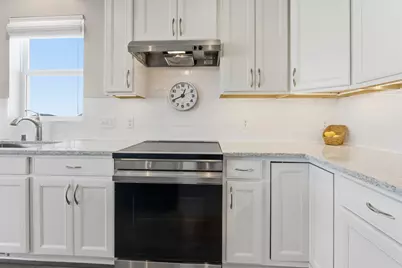 14120 56th Avenue N, Plymouth, MN 55446 - Photo 8