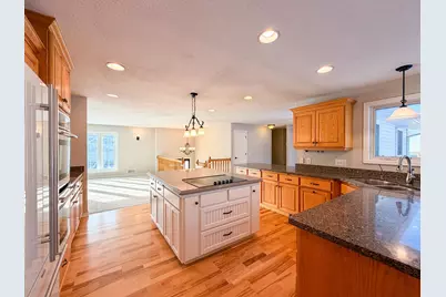 835 Gramsie Road, Shoreview, MN 55126 - Photo 8